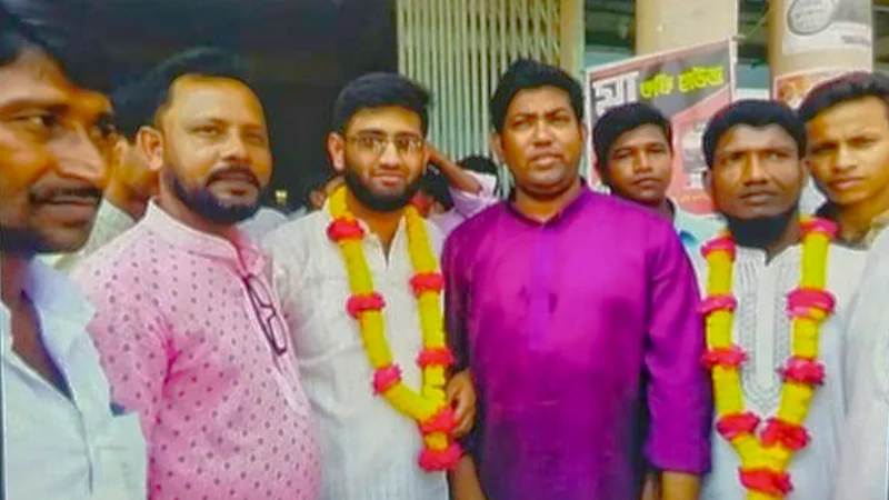 একসময় ছিলেন স্বেচ্ছাসেবক লীগের ইউনিয়ন সেক্রেটারি, এখন জিয়া মঞ্চের সভাপতি